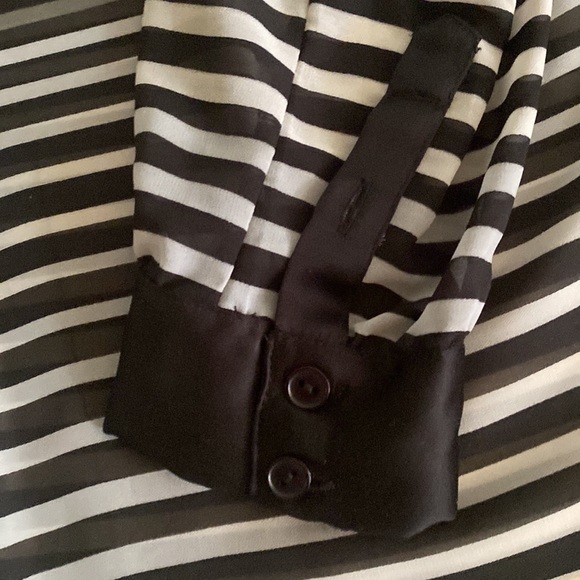 Jessica Simpson long sleeve sheer blouse with button front - Picture 5 of 6